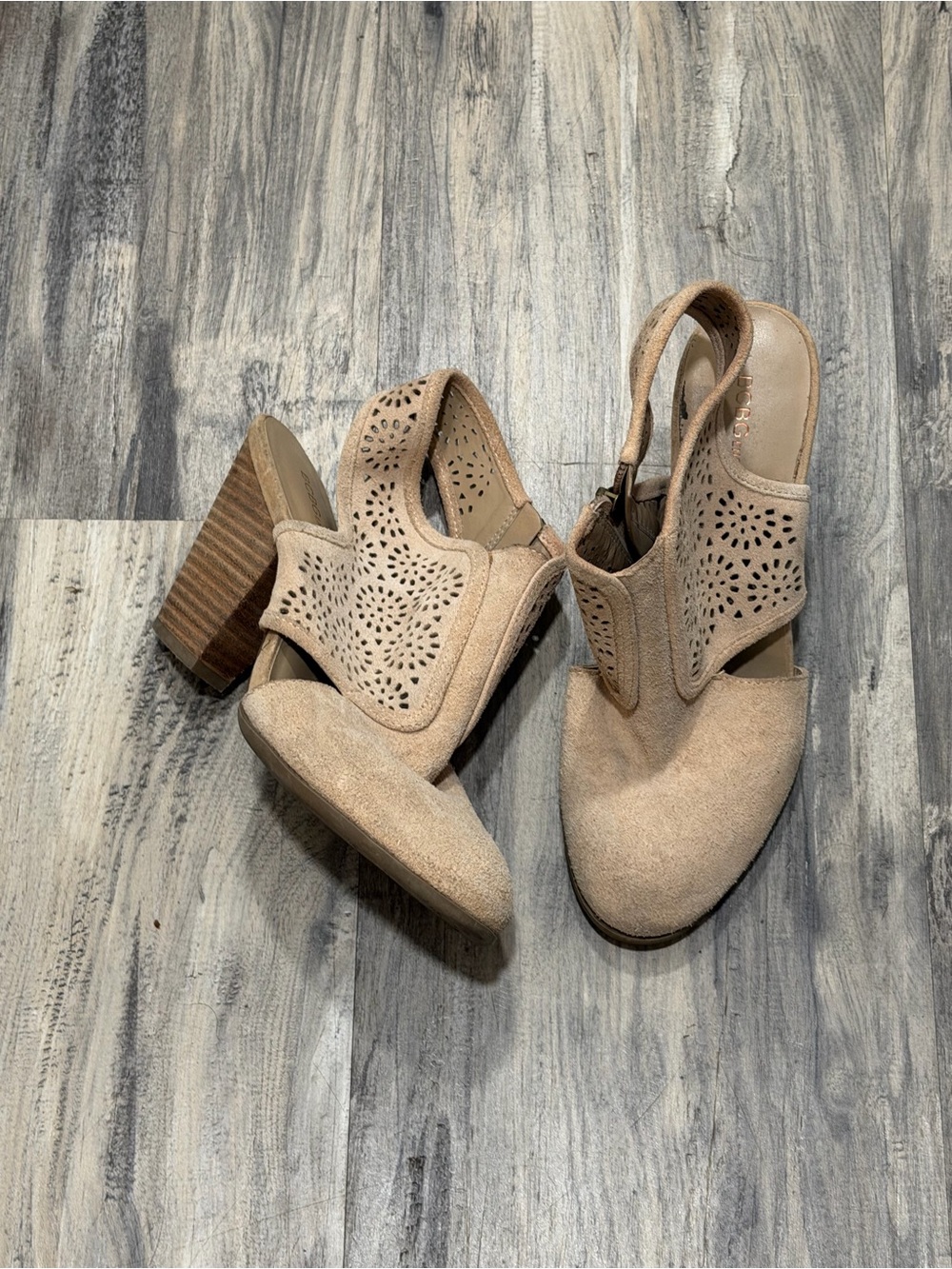 Bcbg genuine leather suede laser cut ankle boots size 7.5 beige